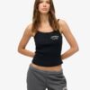 Athletic Essentials Broderad Cami-top med knappar Athletic Essentials Broderad Cami-top med knappar
