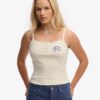 Athletic Essentials Broderad Cami-top med knappar