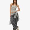 Athletic Essentials Broderad Cami-top med knappar Athletic Essentials Broderad Cami-top med knappar