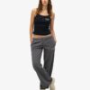 Athletic Essentials Broderad Cami-top med knappar Athletic Essentials Broderad Cami-top med knappar