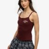Athletic Essentials Broderad Cami-top med knappar Athletic Essentials Broderad Cami-top med knappar