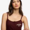 Athletic Essentials Broderad Cami-top med knappar Athletic Essentials Broderad Cami-top med knappar