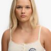 Athletic Essentials Broderad Cami-top med knappar