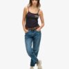 Athletic Essentials Cami-top med tryck och knappar