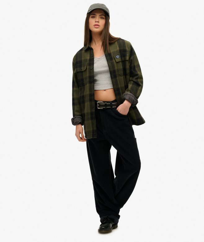 Athletic Essentials kort topp med spetskant Athletic Essentials kort topp med spetskant