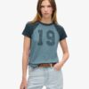 Athletic Essentials Raglan-T-shirt med åtsittande passform Athletic Essentials Raglan-T-shirt med åtsittande passform