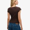 Athletic Essentials T-shirt med fyrkantig halsringning