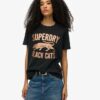 Dekorerad Varsity Relaxed T-shirt Dekorerad Varsity Relaxed T-shirt
