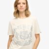 Dekorerad Varsity Relaxed T-shirt
