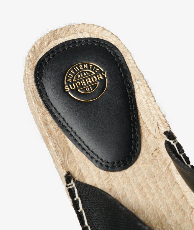 Espadrille-sandaler med korsade remmar Espadrille-sandaler med korsade remmar