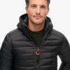 Fuji Sport-jacka med huva och vaddering Fuji Sport-jacka med huva och vaddering