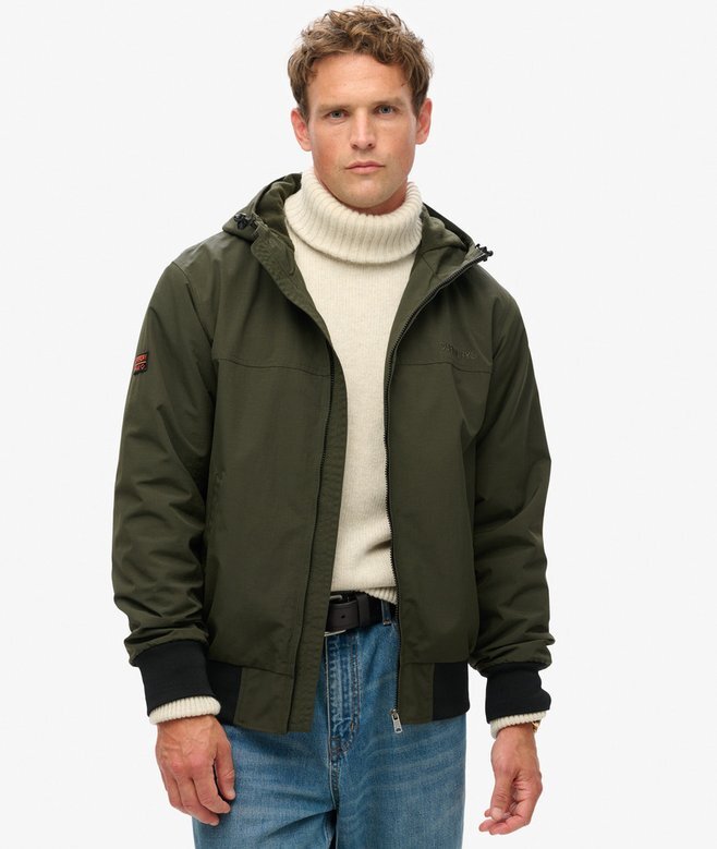 Hooded Bomberjacka i överskottsnylon Hooded Bomberjacka i överskottsnylon