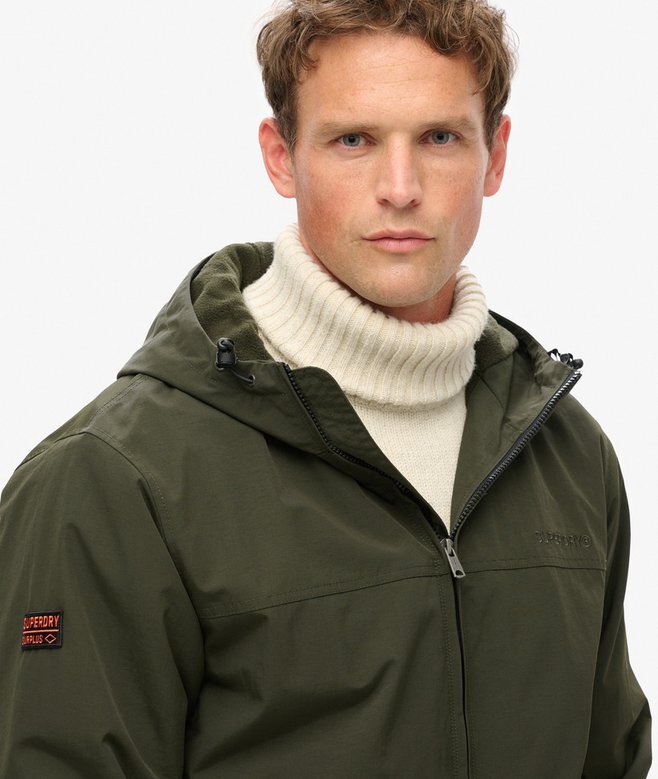Hooded Bomberjacka i överskottsnylon Hooded Bomberjacka i överskottsnylon