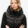 Hooded Fuji Quilt-vadderad väst Hooded Fuji Quilt-vadderad väst