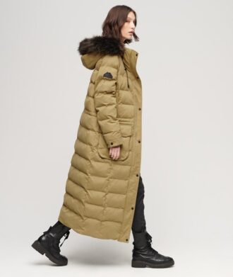 Hooded long parkas in fur Hooded long parkas in fur