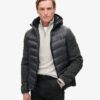 Hooded Stormhybridjacka i stickat med huva Hooded Stormhybridjacka i stickat med huva