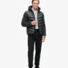 Hooded Stormhybridjacka i stickat med huva Hooded Stormhybridjacka i stickat med huva