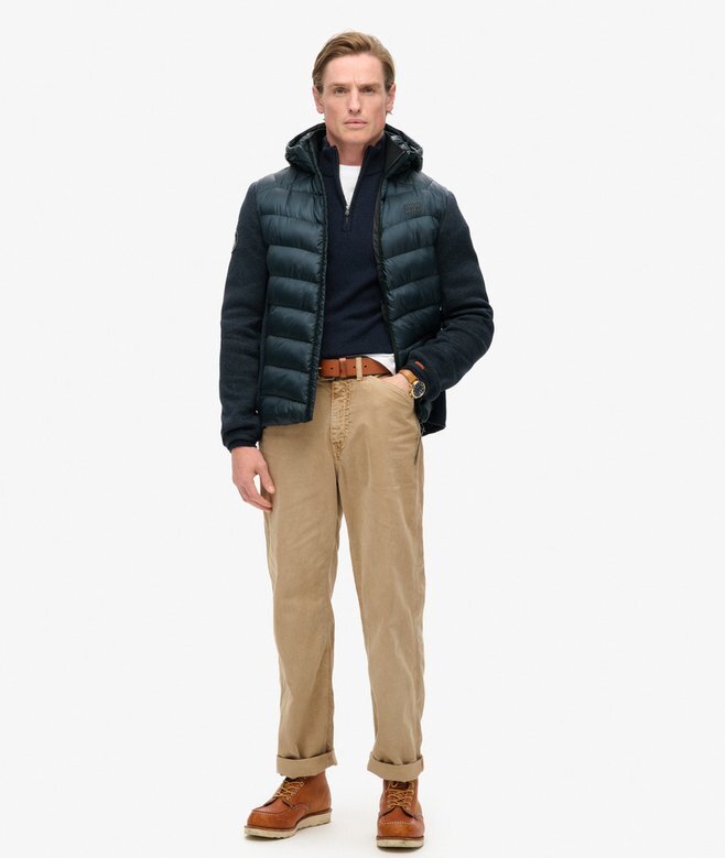 Hooded Stormhybridjacka i stickat med huva Hooded Stormhybridjacka i stickat med huva