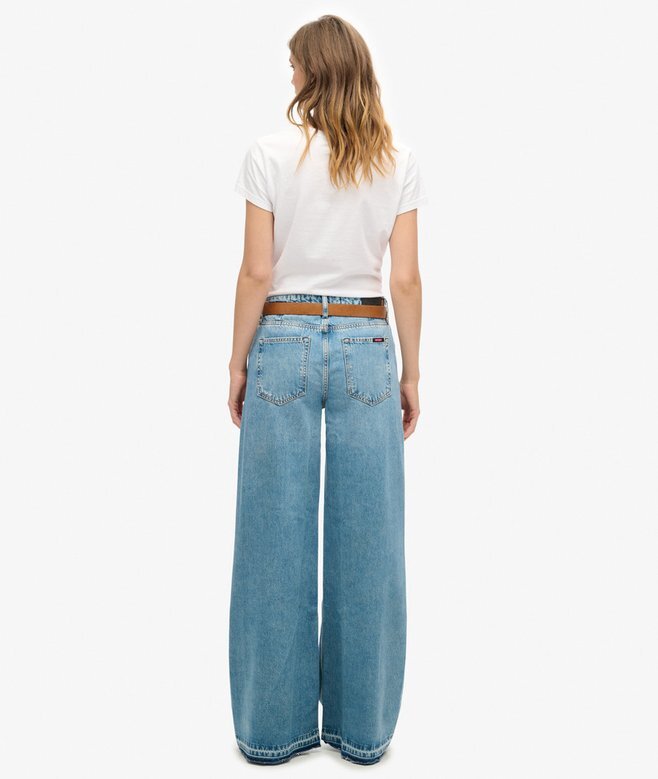 Jeans med vid ben och rå kant Jeans med vid ben och rå kant