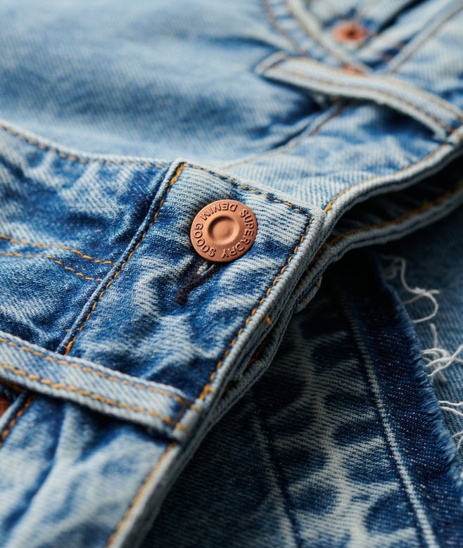 Jeans med vid ben och rå kant Jeans med vid ben och rå kant