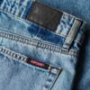 Jeans med vid ben och rå kant Jeans med vid ben och rå kant
