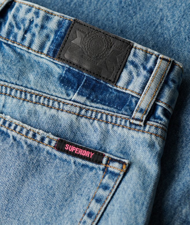 Jeans med vid ben och rå kant Jeans med vid ben och rå kant