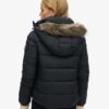 Kort Hooded Puffer jacka i fuskpäls