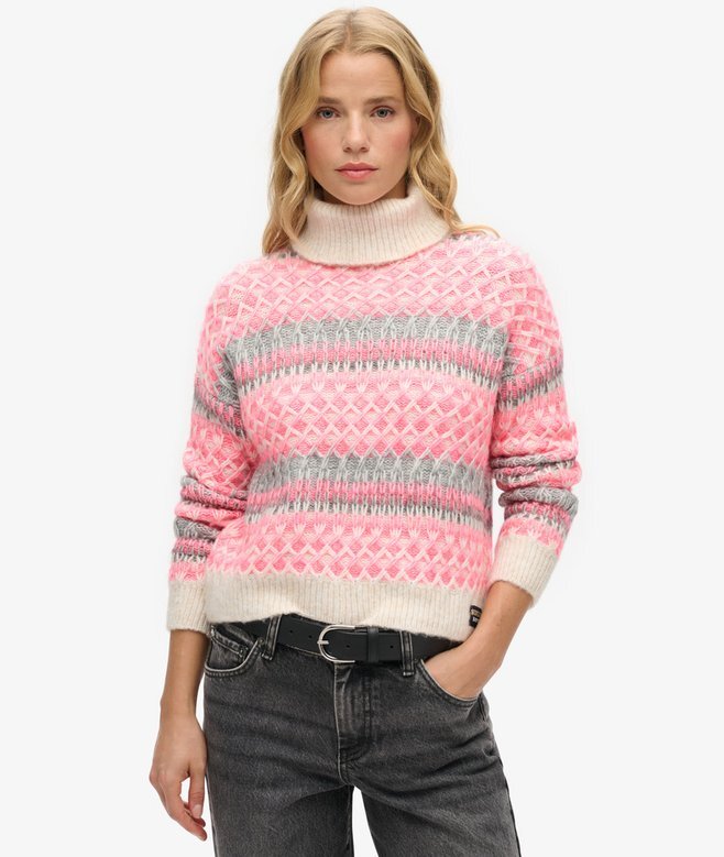 Kort stickad tröja med hög hals Kort stickad tröja med hög hals