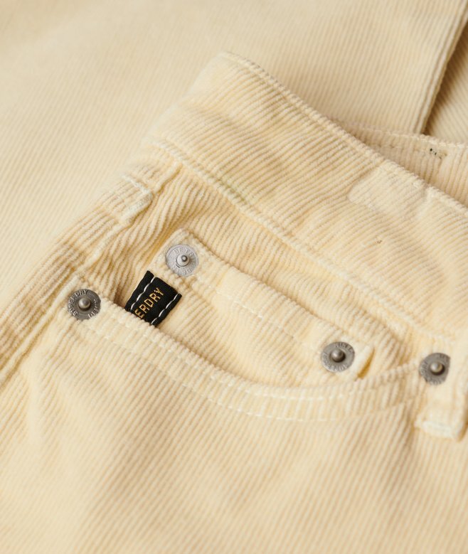 Lågmidjade flare-Jeans i corduroy Lågmidjade flare-Jeans i corduroy