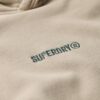 Löst sittande hoodie med mikro-logotyp