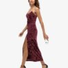 Maxiklänning i diamantmönstrad sammet