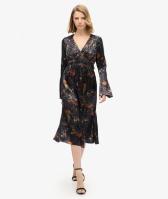 Midi-klänning i jacquard med utsvängda ärmar