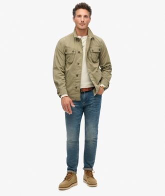 Militär över skjortjacka