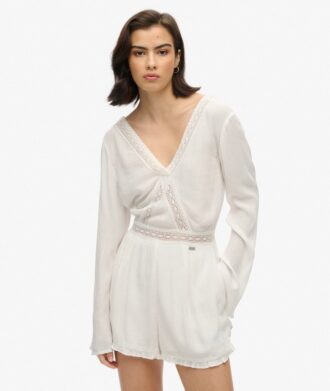 Playsuit med utskurna ärmar Playsuit med utskurna ärmar