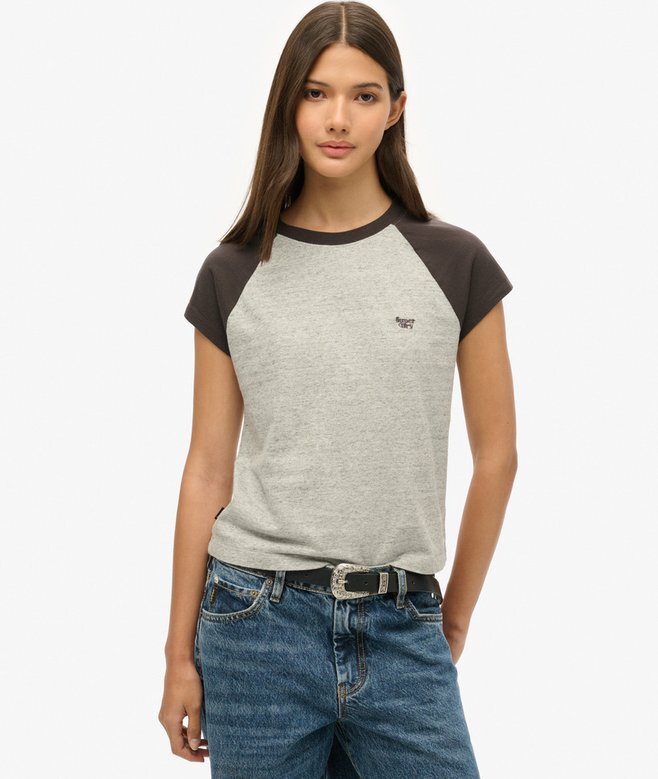 Raglan-T-shirt i Organic Cotton med Essential-logotyp Raglan-T-shirt i Organic Cotton med Essential-logotyp