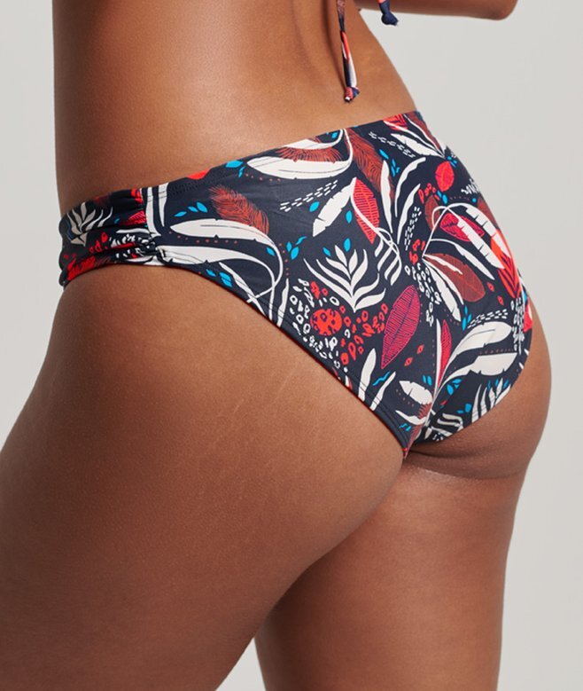 Rynkade bikinitrosor av återvunnet material Rynkade bikinitrosor av återvunnet material
