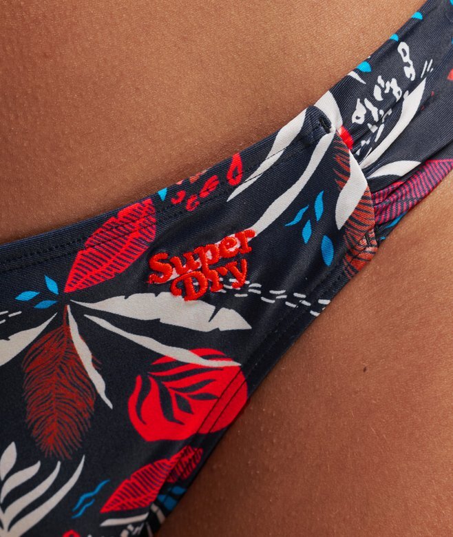 Rynkade bikinitrosor av återvunnet material Rynkade bikinitrosor av återvunnet material