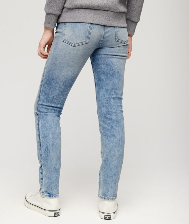 Slim-fit-jeans i Organic Cotton med medelhög midja Slim-fit-jeans i Organic Cotton med medelhög midja