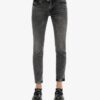 Slim-fit-jeans i Organic Cotton med medelhög midja Slim-fit-jeans i Organic Cotton med medelhög midja