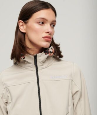 Softshell-trekkingjacka med huva Softshell-trekkingjacka med huva