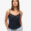 Spets-cami-top med knappar Spets-cami-top med knappar
