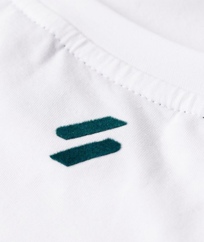 Sport Luxe T-shirt med tryck Sport Luxe T-shirt med tryck