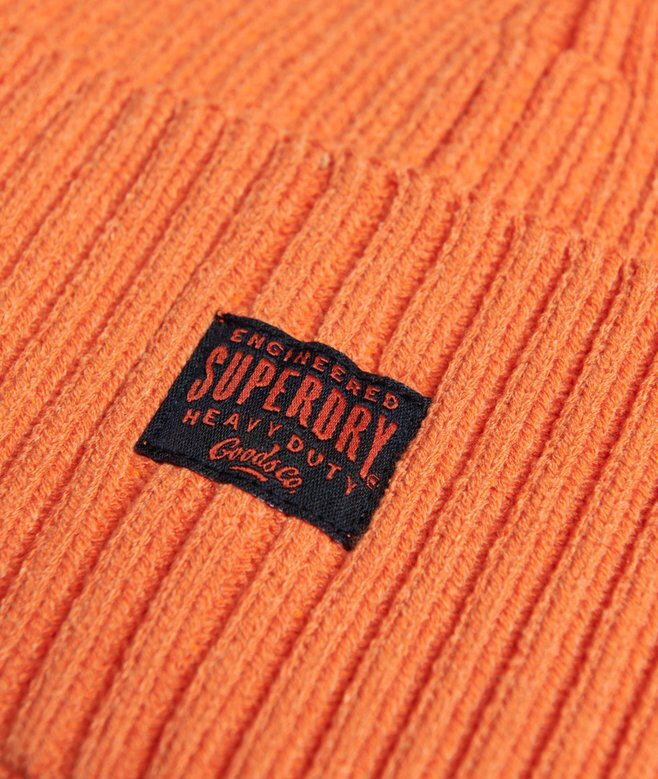 Strickad mössa i arbetsklädstil Strickad mössa i arbetsklädstil