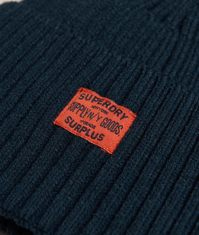 Strickad mössa i arbetsklädstil Strickad mössa i arbetsklädstil