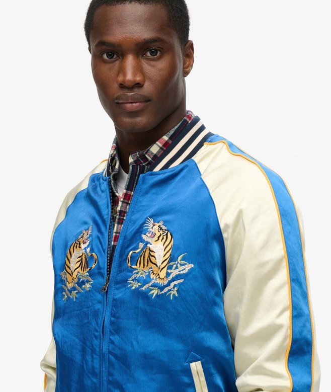 Sukajan-broderad bomberjacka Sukajan-broderad bomberjacka
