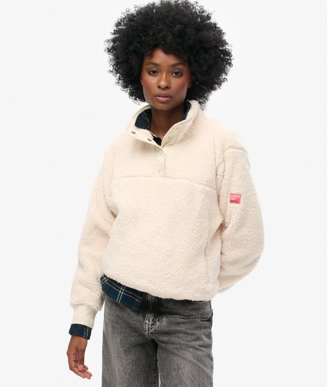 Supermjuk teddyfleece med tryckknappar i halsen Supermjuk teddyfleece med tryckknappar i halsen