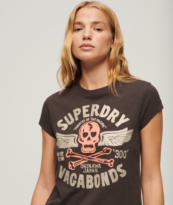 T-shirt med korta ärmar och dekorativa tryck T-shirt med korta ärmar och dekorativa tryck