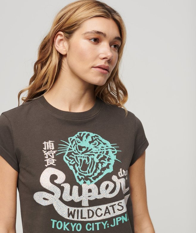 T-shirt med korta ärmar och dekorativt tryck T-shirt med korta ärmar och dekorativt tryck