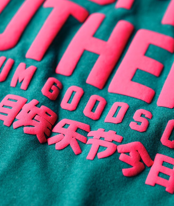 T-shirt med pufftryck T-shirt med pufftryck