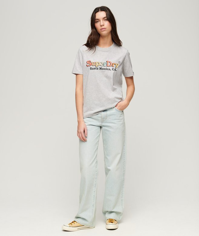 T-shirt med regnbågslogotyp och avslappnad passform T-shirt med regnbågslogotyp och avslappnad passform